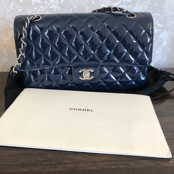 CHANEL Handbags - Chanel Medium Double Flap Classic Bag